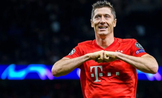 Football player Lewandowski: Legend number 9 of the world